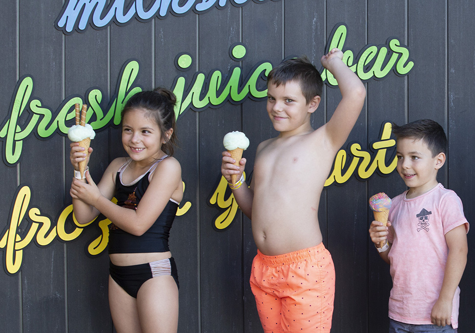 Funfields Theme Park Food Beverage Ice Cream Refresh 6