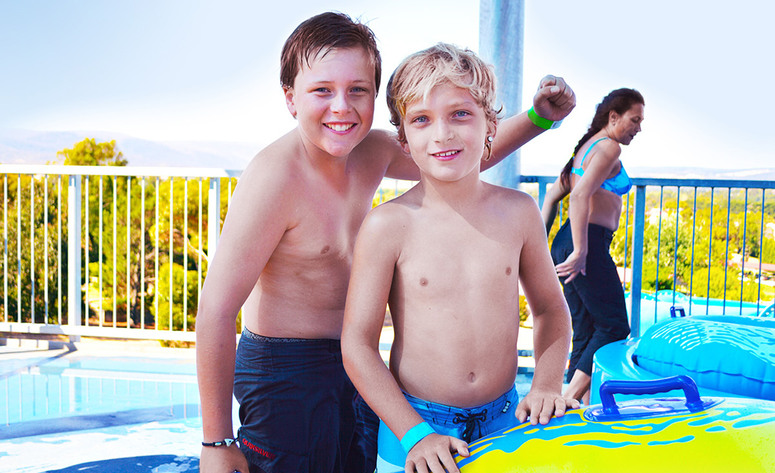 Funfields Theme Park Wipeout Waterslide 03